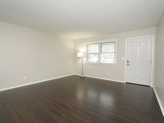 3rd image of 644 Charwood Dr