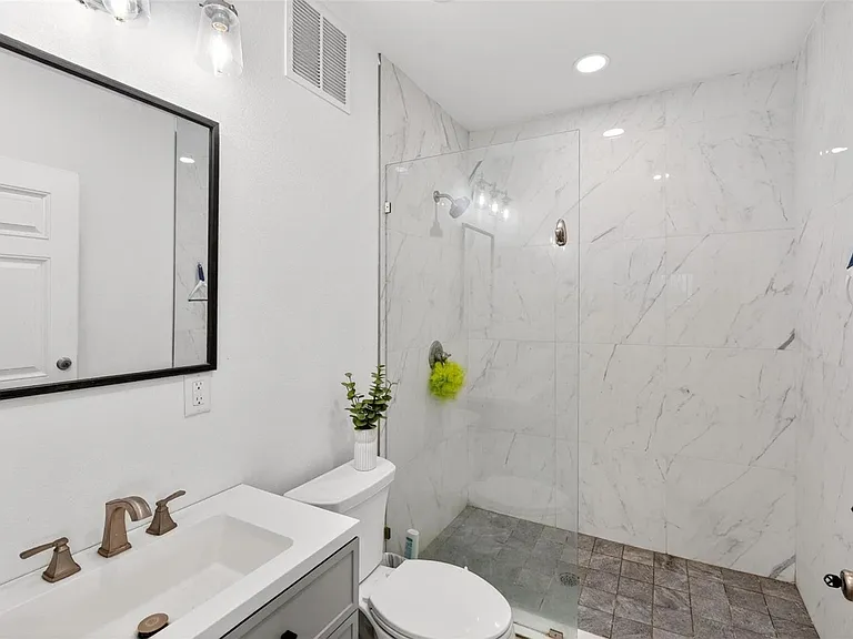 11257 NW 50th Ln — Photo 64