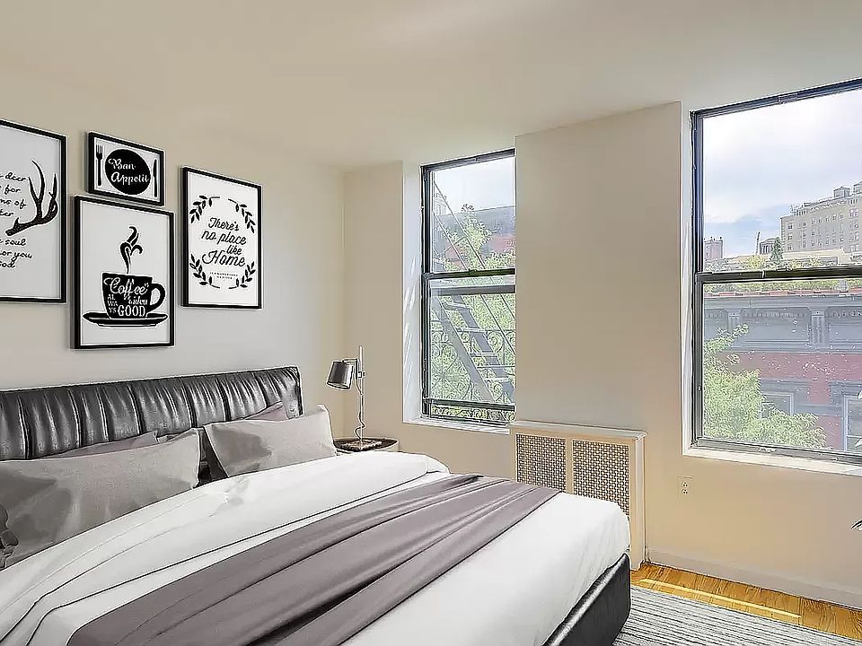 1st image of 2 Bank St APT 17