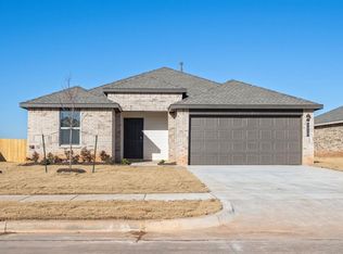 10217 NW 28th St, Yukon, OK 73099