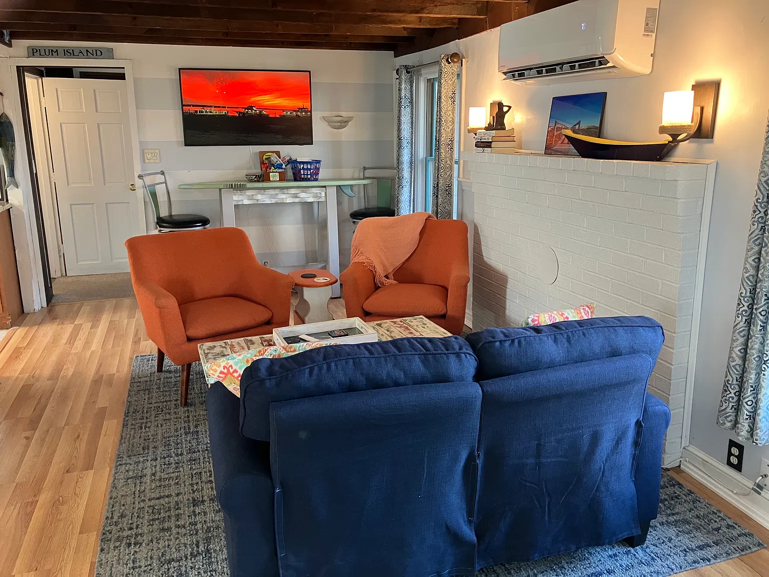 3 bed, 1300 sqft, $3,300 — Photo 4