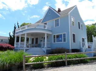 6 Narragansett Ct, Narragansett, RI 02882