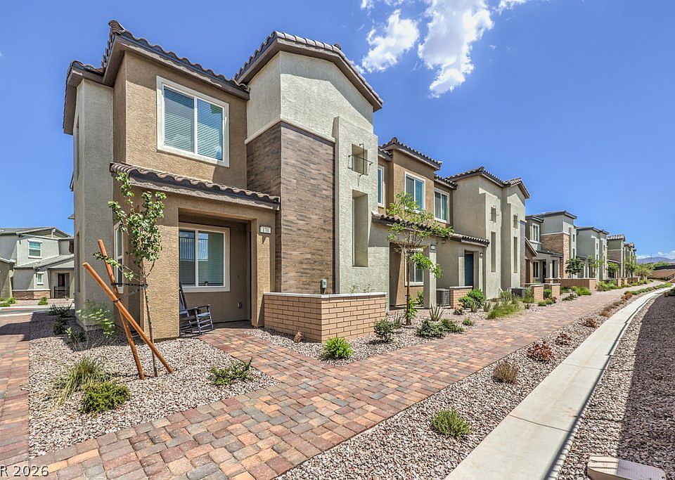 1st image of 172 Freeport View Pl