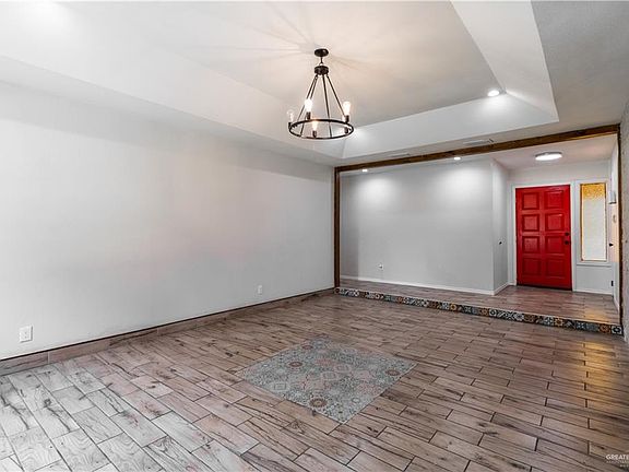 4th image of 3408 Heron Ave