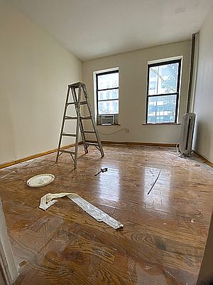 2nd image of 506 9th Ave APT 2FS