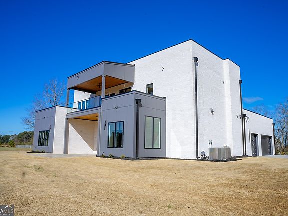 4th image of 360 Campground Rd