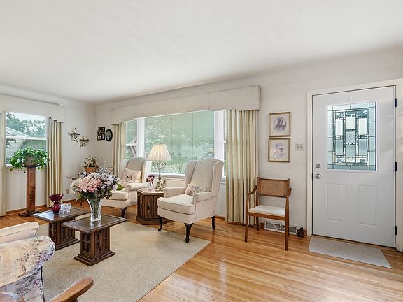 3rd image of 1580 24th St