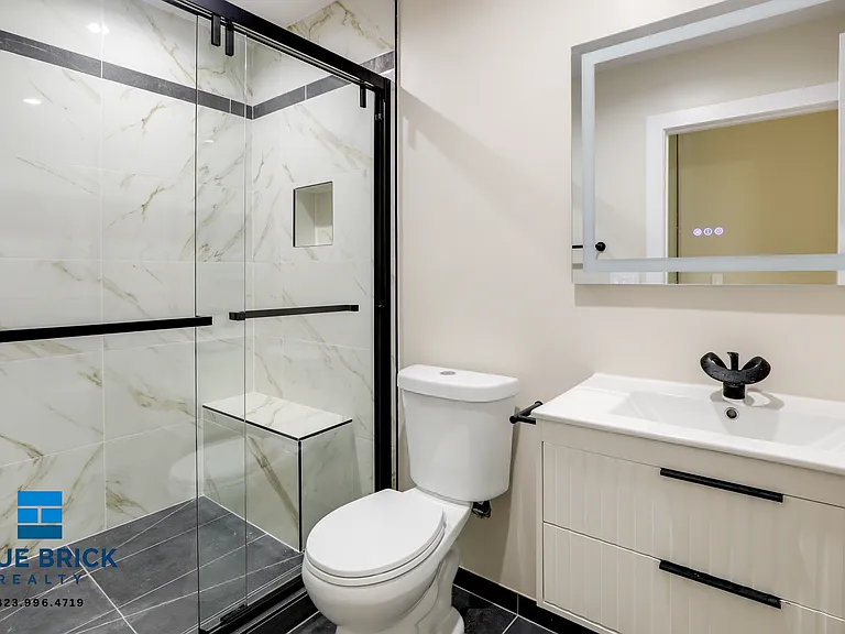 1035 N Hayworth Ave #100 — Photo 12