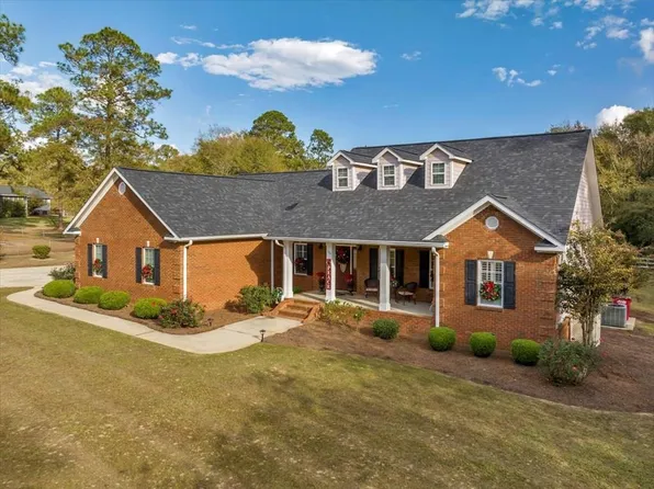 126 E Longleaf Dr, Sylvester, GA 31791