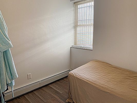 5th image of 283 Nassau Ave #1