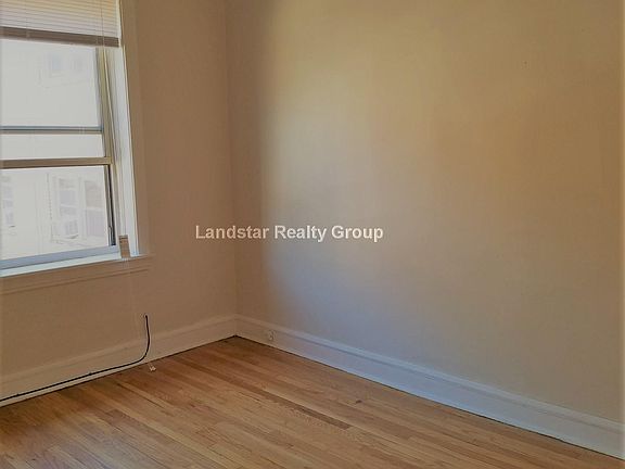5th image of 2352 W Touhy Ave APT 3K