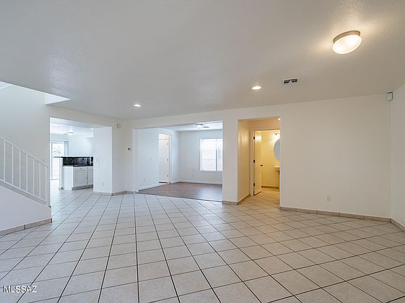 3rd image of 5148 N Ocean Ave