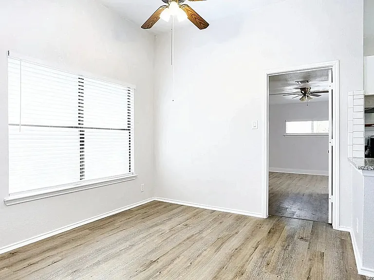 4026 Winter Sunrise Dr — Photo 7