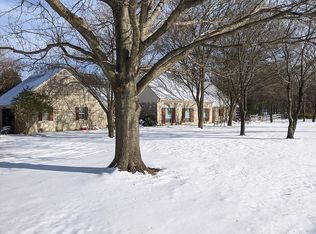 100 Seattle Slew Ln, Fairview, TX 75069