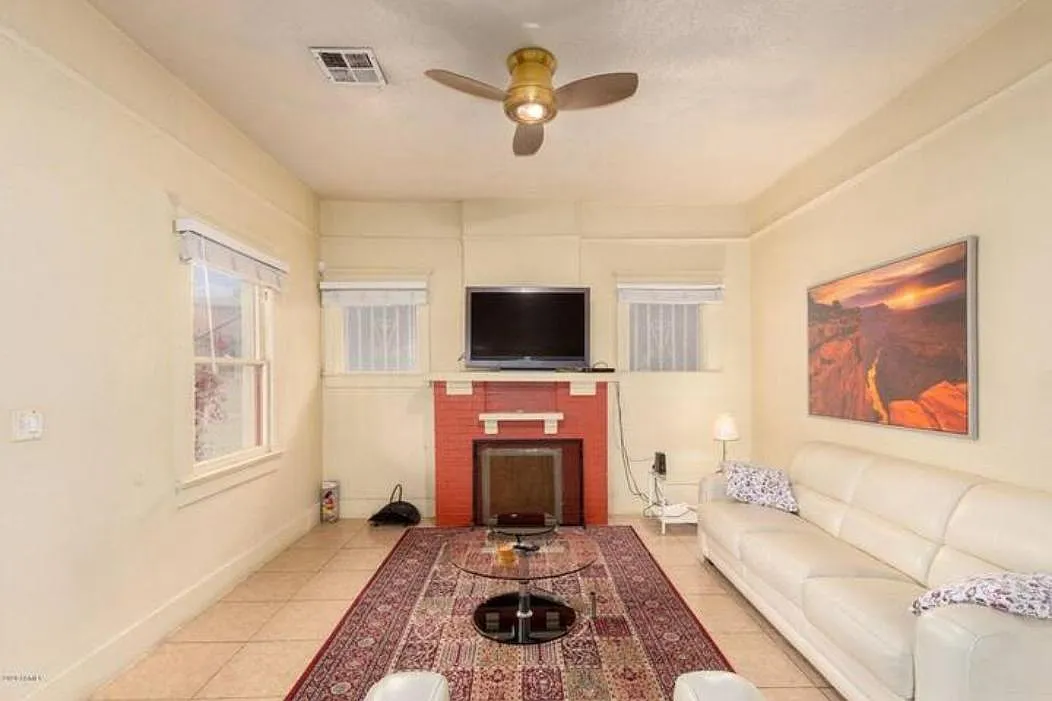 126 1/2 N 9th Ave — Photo 3
