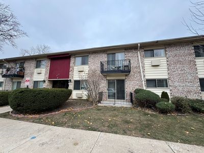 8995 Kennedy Dr APT 1E, Des Plaines, IL, 60016