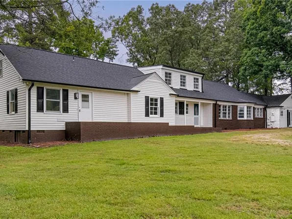 4001 Redberry Rd, Greensboro, NC 27407