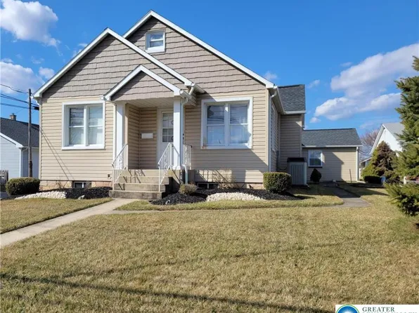 712 Chestnut St, Coplay, PA 18037