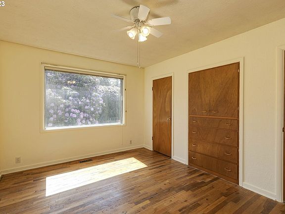 3rd image of 10177 Stayton Rd SE