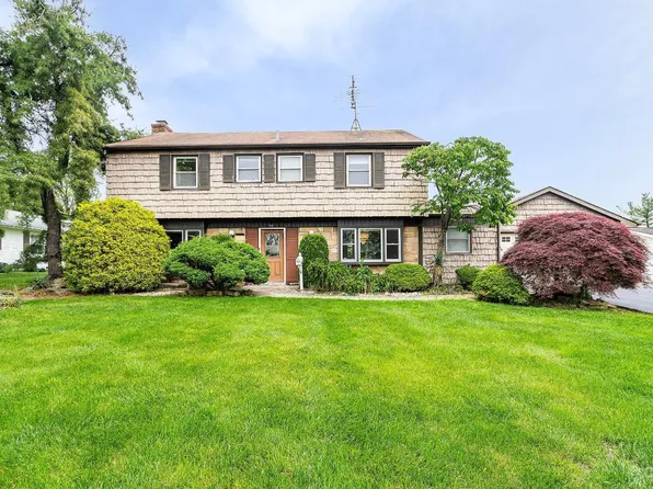 20 Indian Creek Rd, Matawan, NJ 07747