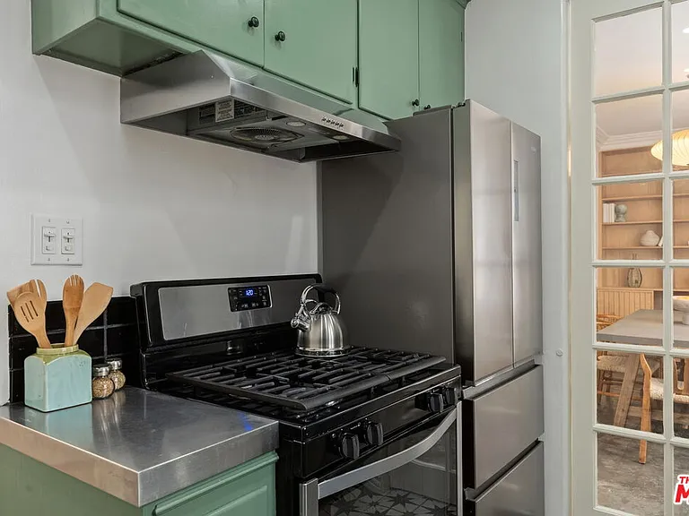 1345 N Hayworth Ave #2 — Photo 14