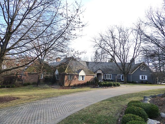 1st image of 9 Longmeadow Dr