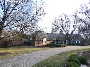 9 Longmeadow Dr, Barrington Hills, IL 60010