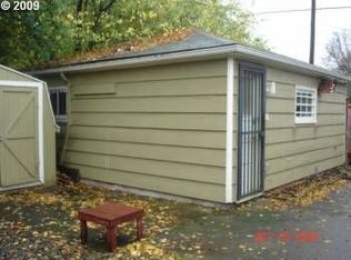 1806 NE Saratoga St, Portland, OR 97211