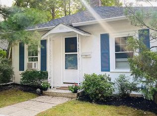 53 Russell Rd, Wellesley, MA 02482