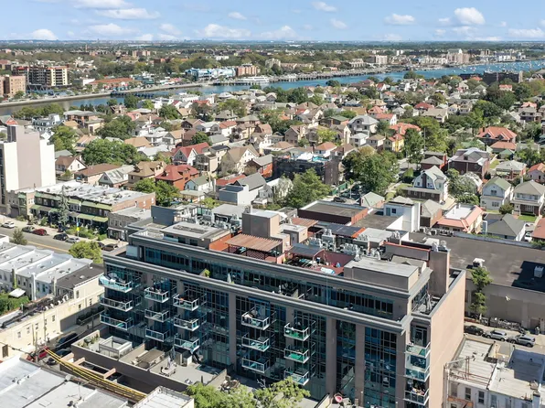 102 West End Avenue image 1 of 17