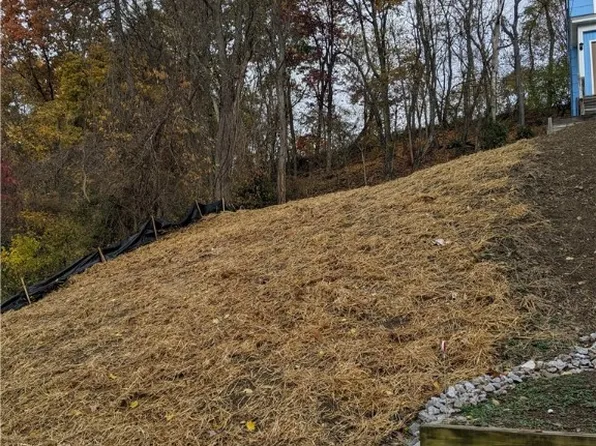 37 Lawrence St, Pittsburgh, PA 15209