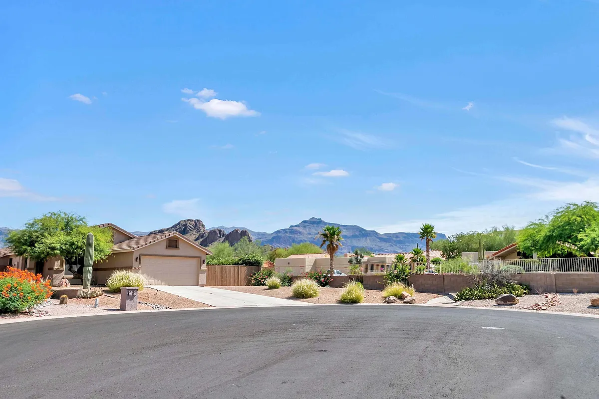 Building Photo - 8934 E Civano Dr