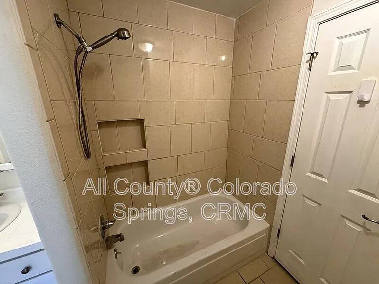5030 El Camino Dr #8 — Photo 18