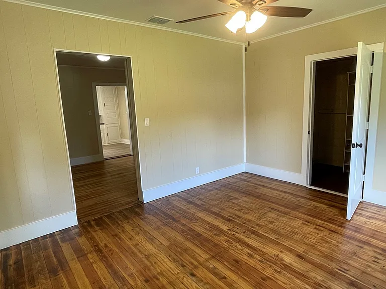 422 S Orange St — Photo 19