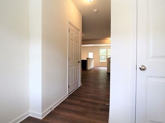 Front Foyer/Entrance