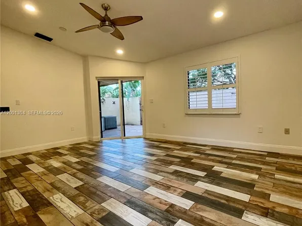 11288 SW 9th Ct, Hollywood, FL 33025