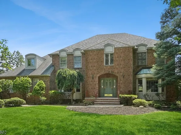 41 Silver Spring Ct, East Hanover Twp., NJ 07936