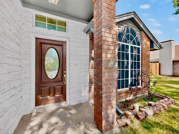 5205 Livermore Dr, Arlington, TX 76017