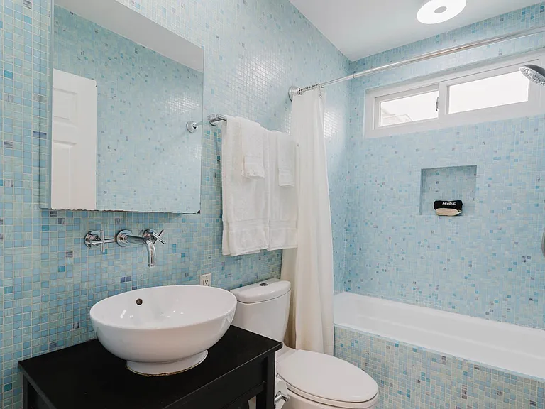 2721 2nd St #210 — Photo 17