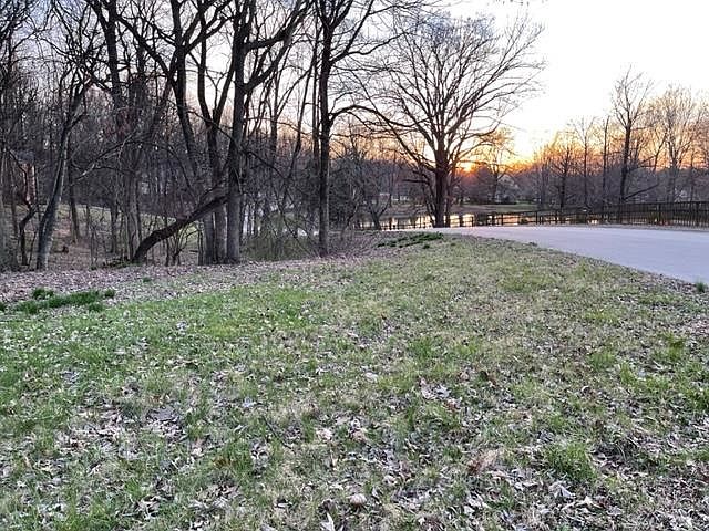 1st image of 2736 Hillside Dr