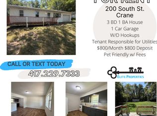 200 South St, Crane, MO 65633