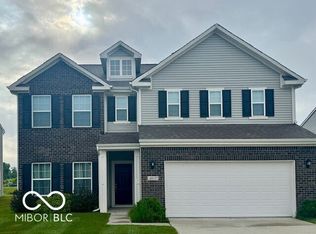 4017 Woodview Dr, Columbus, IN