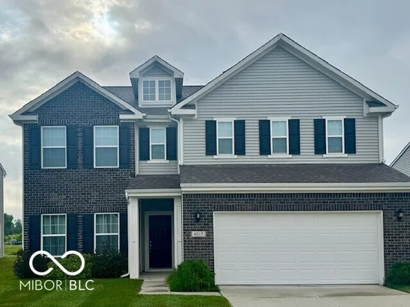 4017 Woodview Dr, Columbus, IN 47201