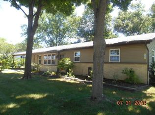 2413 Devon Ave, Loves Park, IL 61111