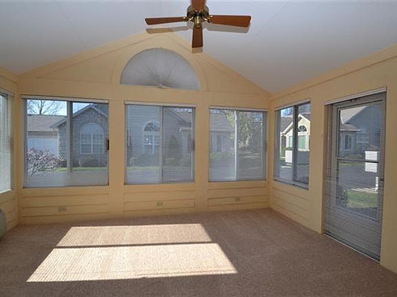 5th image of 12073 Maxim Ave