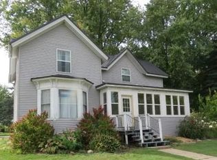 211 Rosedale Ave, Fox Lake, WI 53933