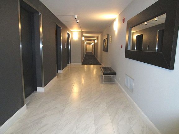 3rd image of 465 W Dominion Dr Unit 503