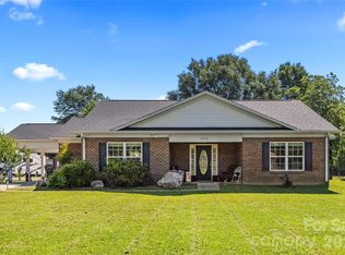 5250 Hickory Grove Rd, Mount Holly, NC 28120