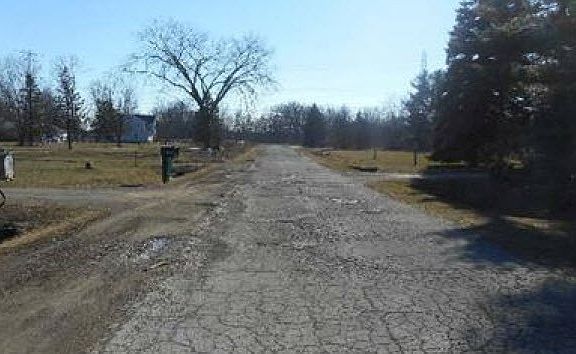 4th image of 24155 Dugan Dr