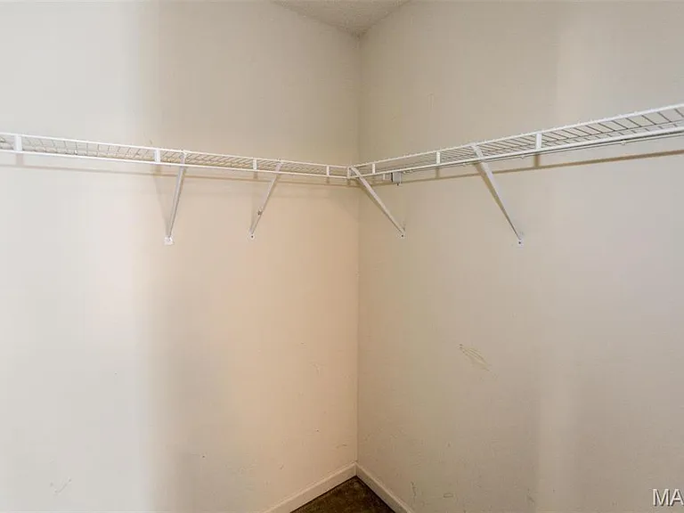 822 Emerald Place Dr — Photo 33